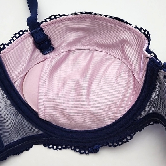 ⭐️2/ $30⭐️ la Vie en Rose Convertible Bra Blue Satin Lace Pink Interior Size 34B - Picture 9 of 11